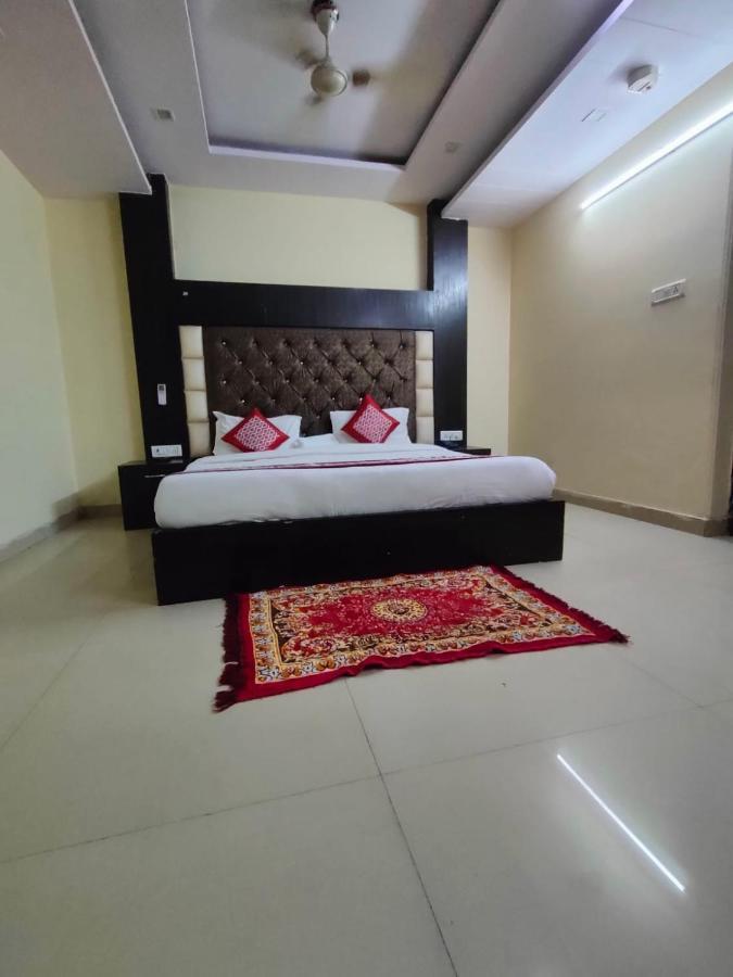 Hotel Star Palace - Near Karol Bagh Metro Delhi Kültér fotó