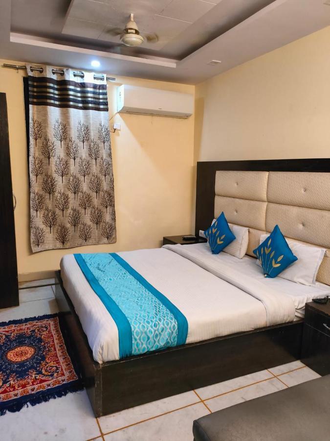 Hotel Star Palace - Near Karol Bagh Metro Delhi Kültér fotó