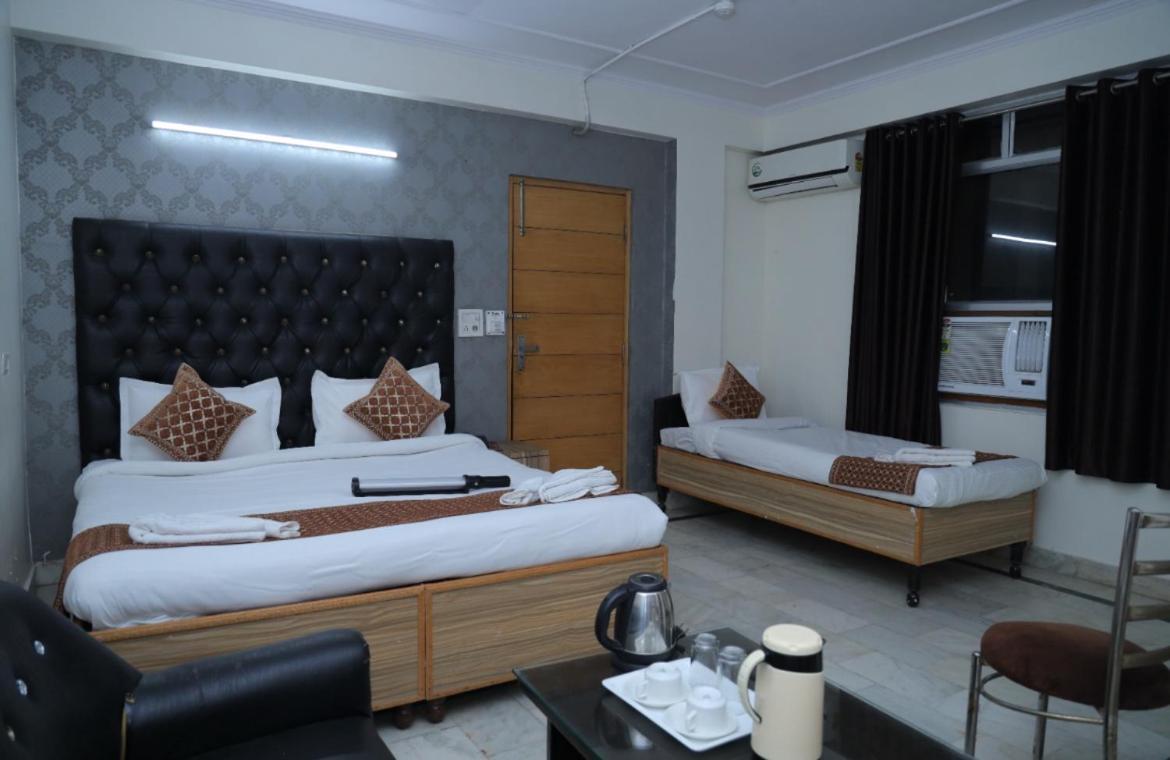 Hotel Star Palace - Near Karol Bagh Metro Delhi Kültér fotó