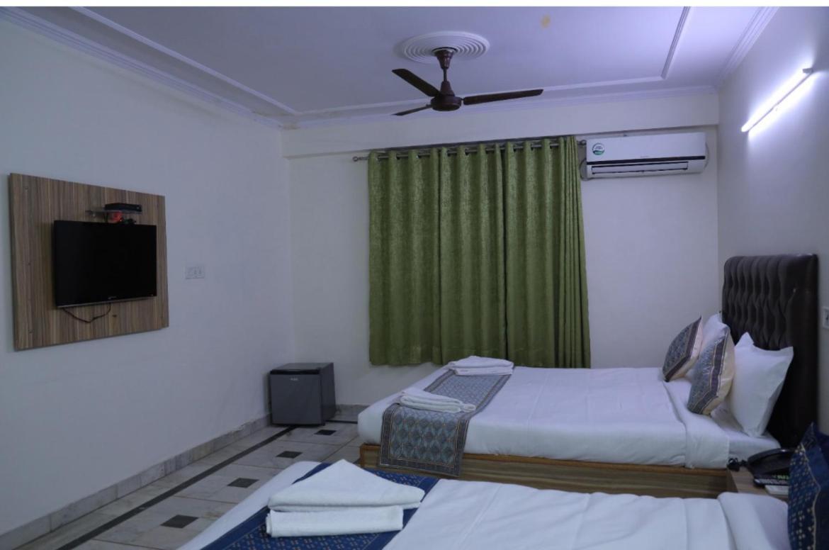 Hotel Star Palace - Near Karol Bagh Metro Delhi Kültér fotó