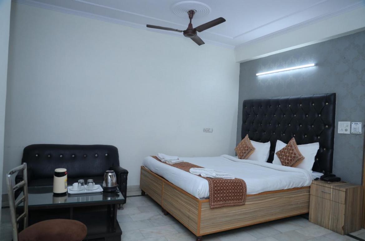 Hotel Star Palace - Near Karol Bagh Metro Delhi Kültér fotó